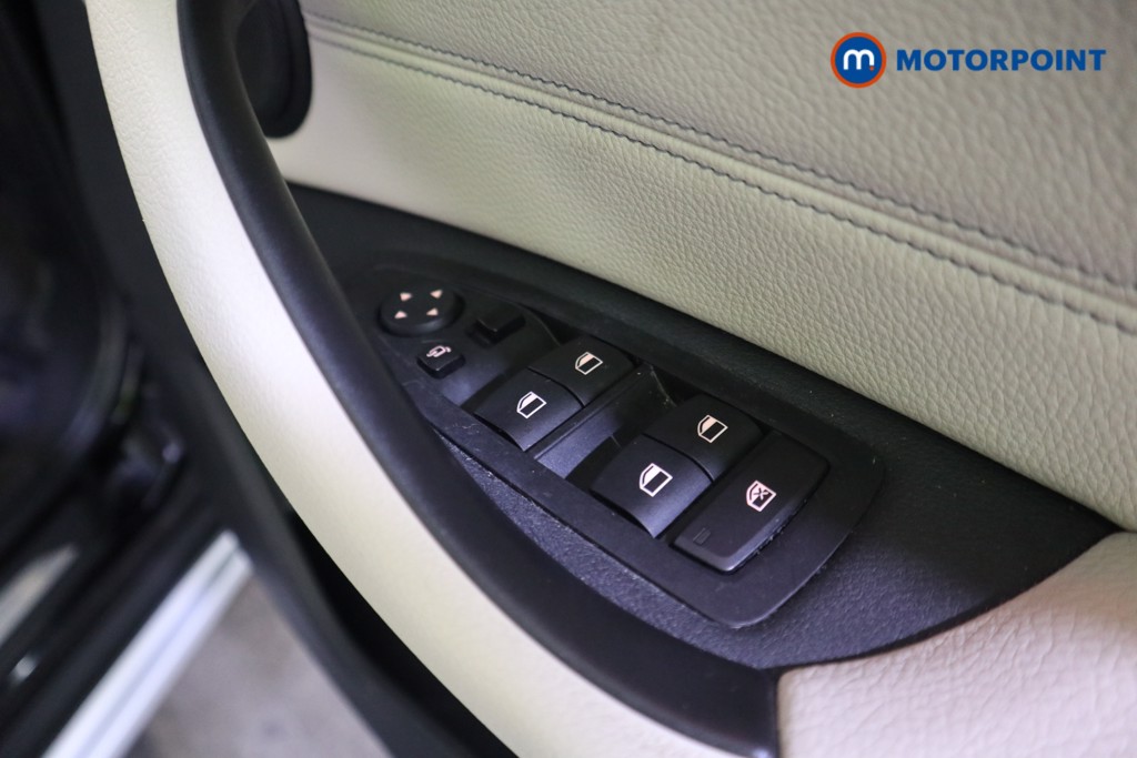 BMW X1 Xline Manual Petrol SUV - Stock Number (1584409) - 15th supplementary image