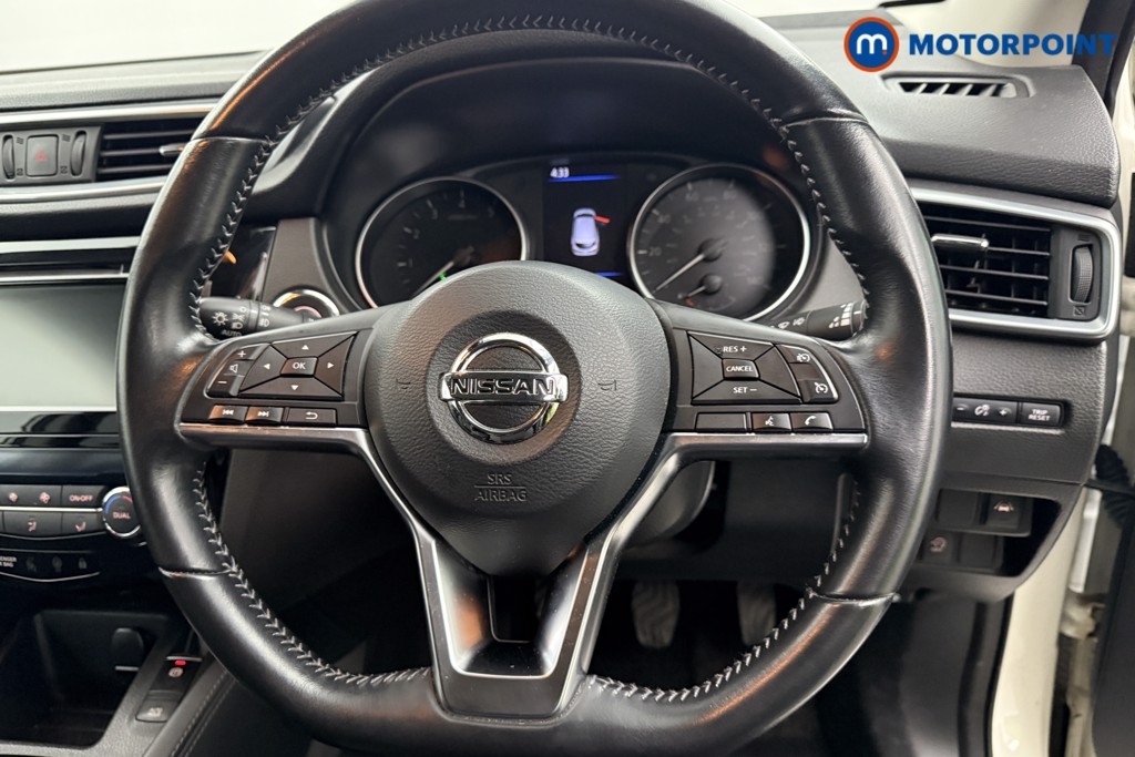 Nissan Qashqai N-Connecta Manual Petrol SUV - Stock Number (1584638) - 2nd supplementary image