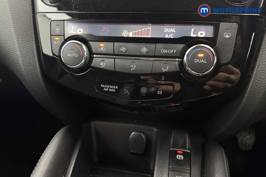 Nissan Qashqai N-Connecta Manual Petrol SUV - Stock Number (1584638) - 10th supplementary image