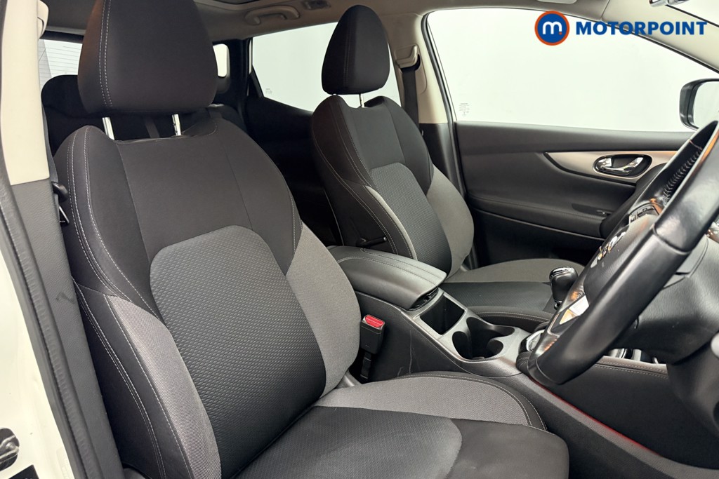 Nissan Qashqai N-Connecta Manual Petrol SUV - Stock Number (1584638) - 16th supplementary image