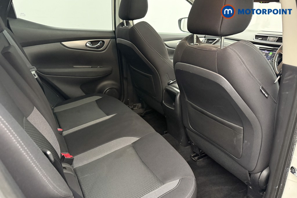 Nissan Qashqai N-Connecta Manual Petrol SUV - Stock Number (1584638) - 18th supplementary image