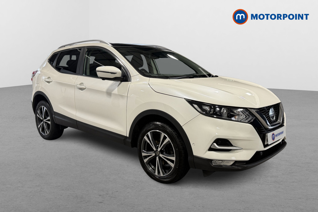 Nissan Qashqai N-Connecta Manual Petrol SUV - Stock Number (1584638) - Drivers side front corner