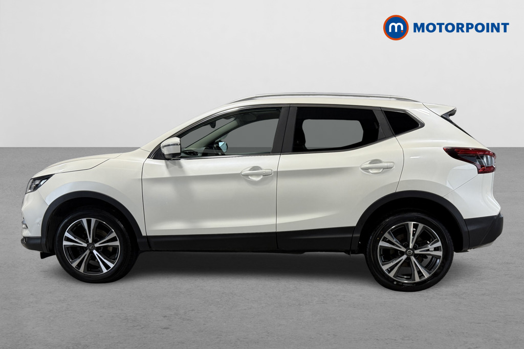 Nissan Qashqai N-Connecta Manual Petrol SUV - Stock Number (1584638) - Passenger side