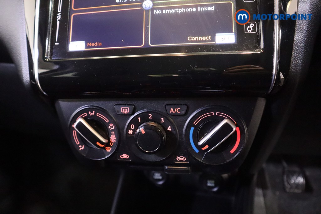 Suzuki Swift Sz-L Manual Petrol Hatchback - Stock Number (1584720) - 5th supplementary image