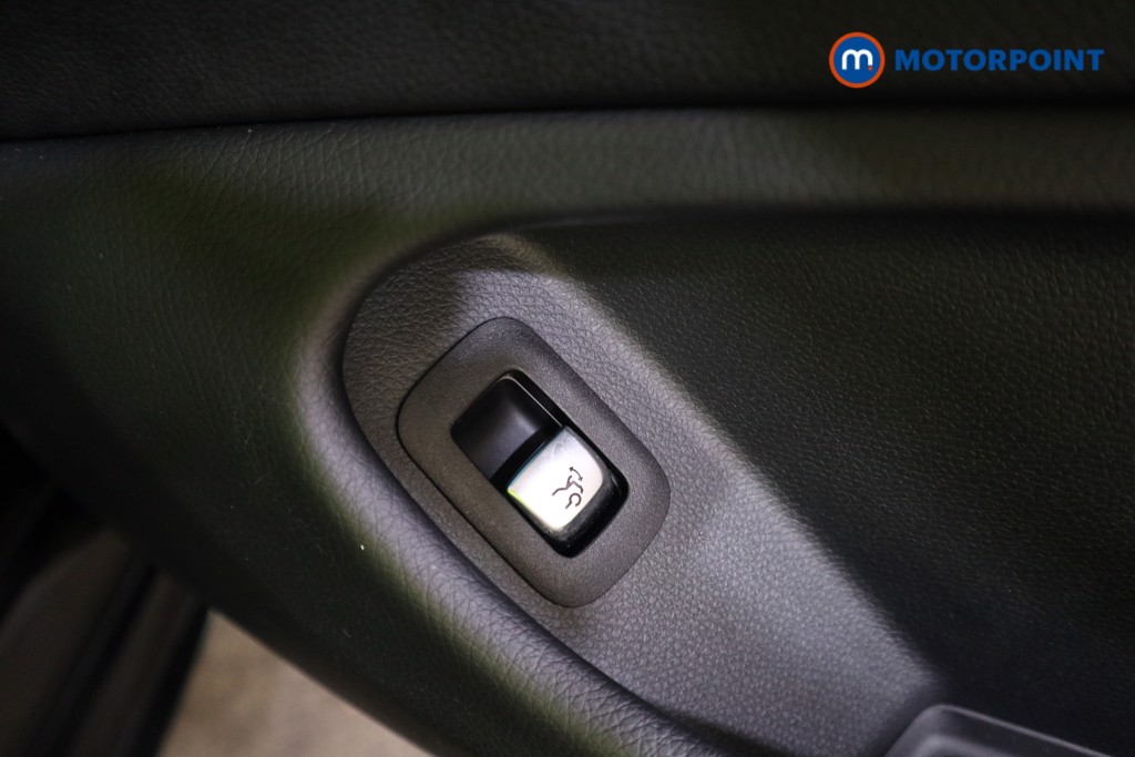 Mercedes-Benz C Class Amg Line Automatic Petrol Coupe - Stock Number (1585372) - 13th supplementary image