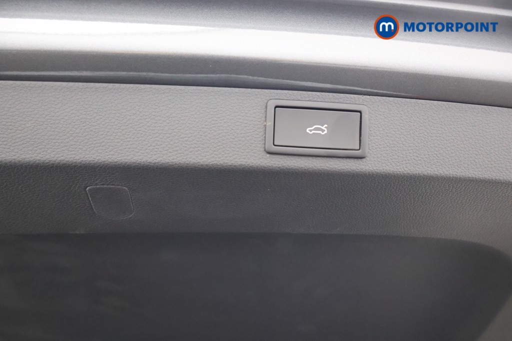 Skoda Karoq Sportline Edition Manual Petrol SUV - Stock Number (1585886) - 29th supplementary image