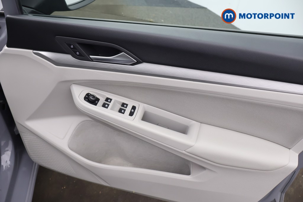 Volkswagen Golf Life Manual Diesel Hatchback - Stock Number (1586329) - 14th supplementary image