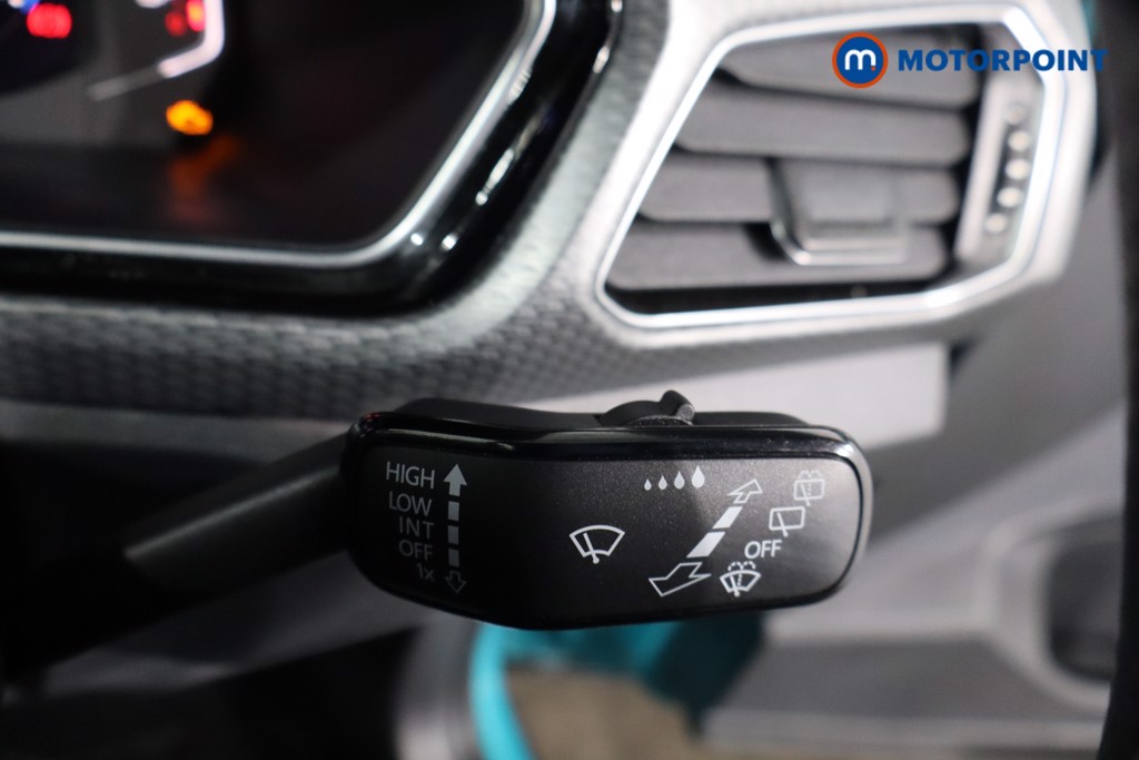 Volkswagen T-Cross R-Line Manual Petrol SUV - Stock Number (1586424) - 17th supplementary image