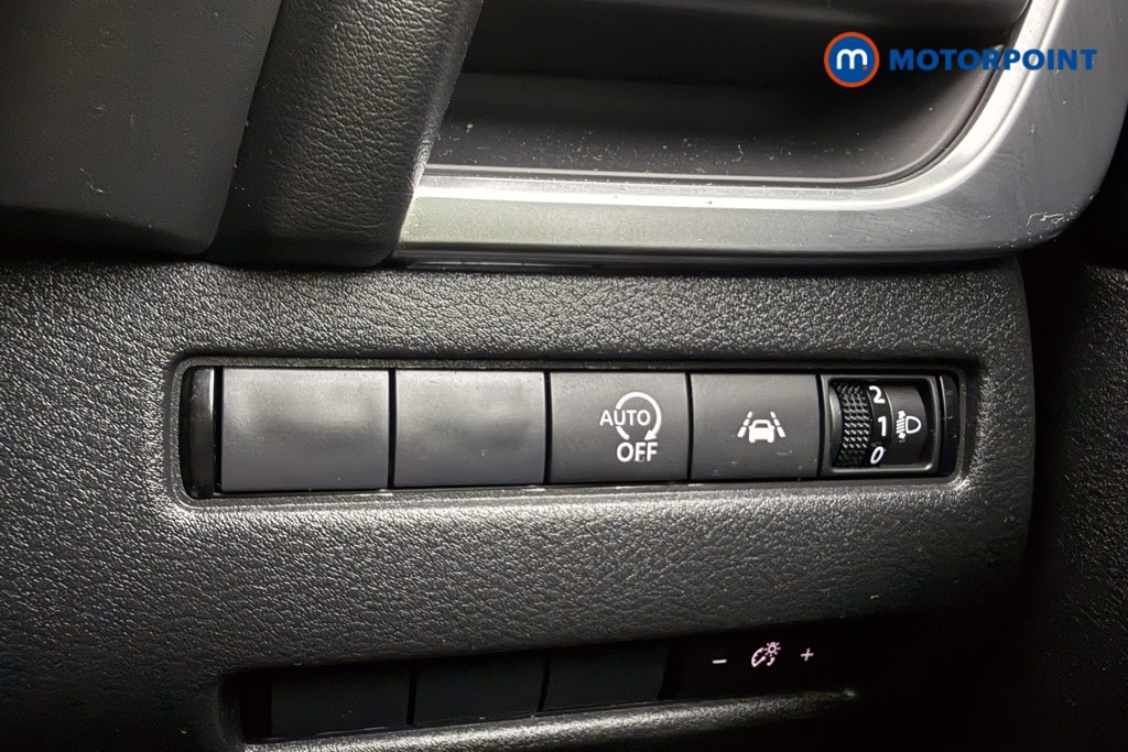 Nissan Qashqai Acenta Premium Manual Petrol SUV - Stock Number (1586493) - 16th supplementary image