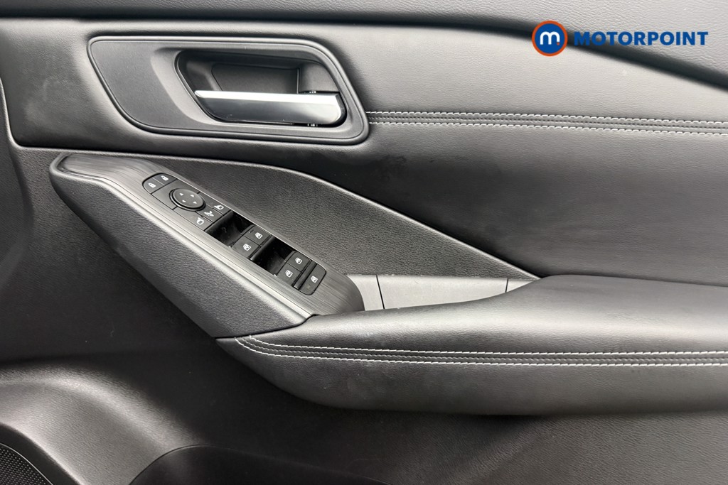 Nissan Qashqai Acenta Premium Manual Petrol SUV - Stock Number (1586493) - 17th supplementary image