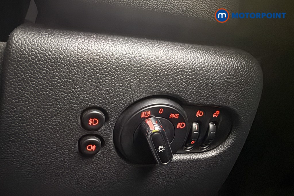 Mini Hatchback Cooper Classic Manual Petrol Hatchback - Stock Number (1586746) - 16th supplementary image