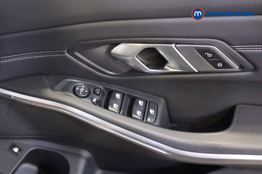BMW 3 Series M Sport Automatic Petrol Plug-In Hybrid Saloon - Stock Number (1586791) - 10th supplementary image