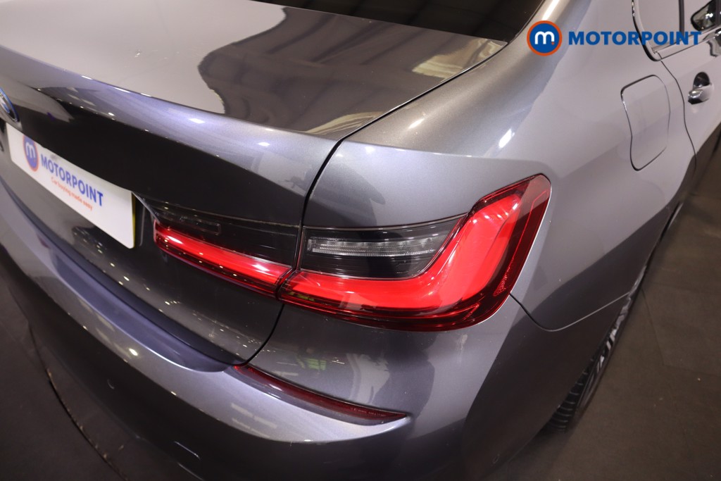 BMW 3 Series M Sport Automatic Petrol Plug-In Hybrid Saloon - Stock Number (1586791) - 28th supplementary image