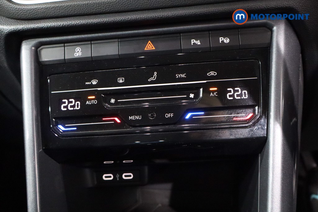 Volkswagen T-Roc Style Manual Petrol SUV - Stock Number (1586939) - 17th supplementary image