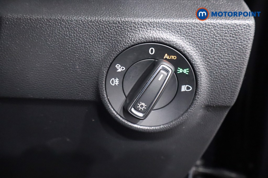 Volkswagen T-Roc Style Manual Petrol SUV - Stock Number (1586939) - 21st supplementary image