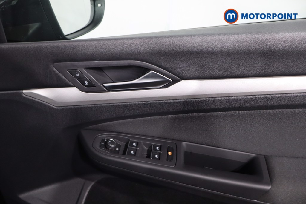 Volkswagen Golf Life Automatic Petrol Hatchback - Stock Number (1587370) - 20th supplementary image
