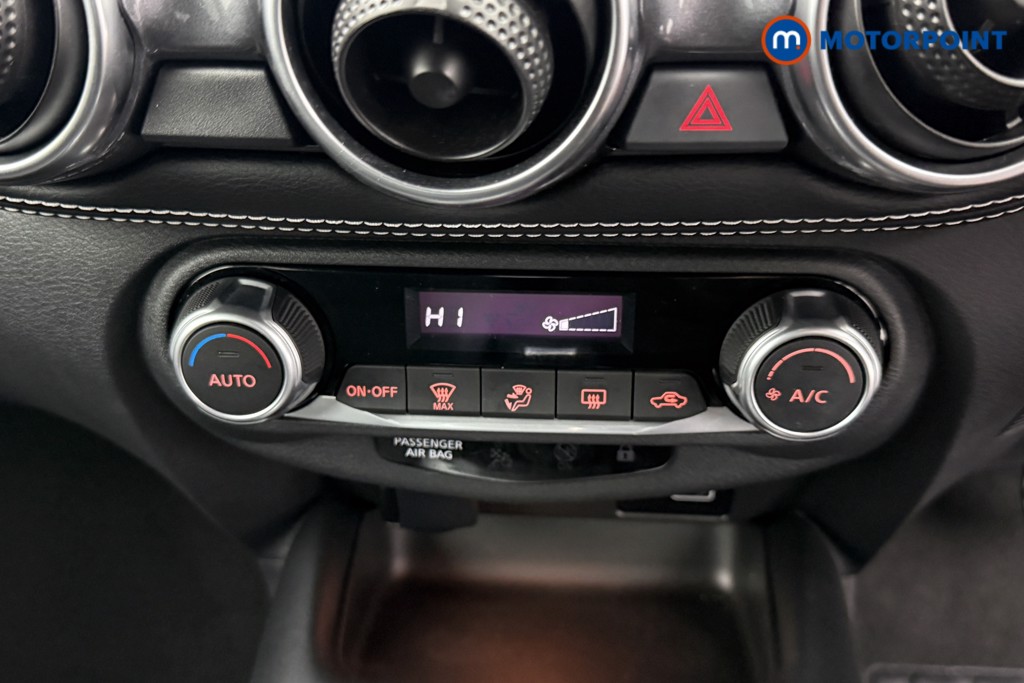 Nissan Juke N-Connecta Automatic Petrol SUV - Stock Number (1587630) - 10th supplementary image