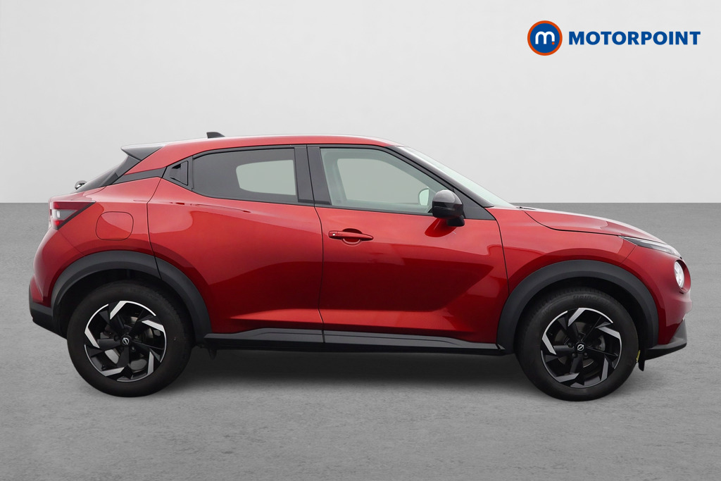 Nissan Juke N-Connecta Automatic Petrol SUV - Stock Number (1587630) - Drivers side