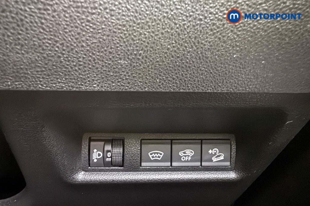 Jeep Avenger Summit Automatic Electric SUV - Stock Number (1587654) - 16th supplementary image