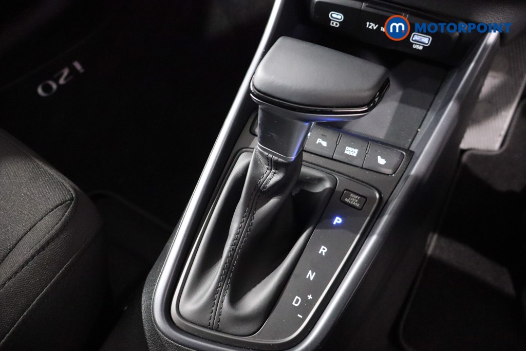 Hyundai I20 Premium Automatic Petrol Hatchback - Stock Number (1587992) - 14th supplementary image