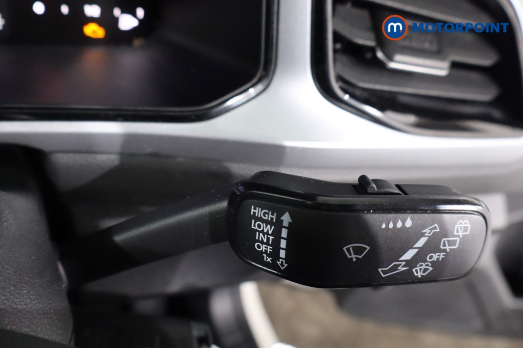 Volkswagen T-Roc Life Manual Petrol SUV - Stock Number (1588577) - 18th supplementary image