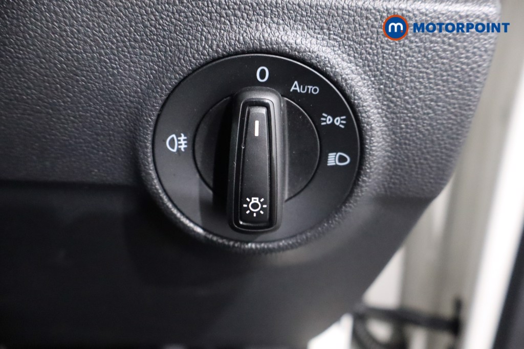 Volkswagen T-Roc Life Manual Petrol SUV - Stock Number (1588577) - 21st supplementary image