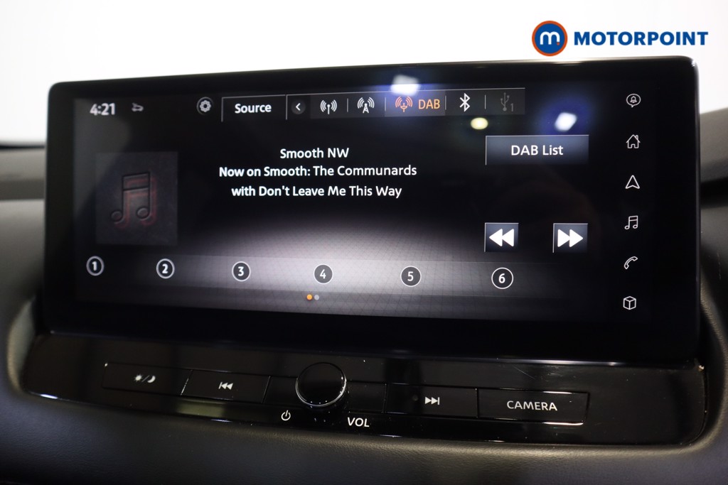 Nissan Qashqai N-Connecta Automatic Petrol SUV - Stock Number (1588711) - 2nd supplementary image
