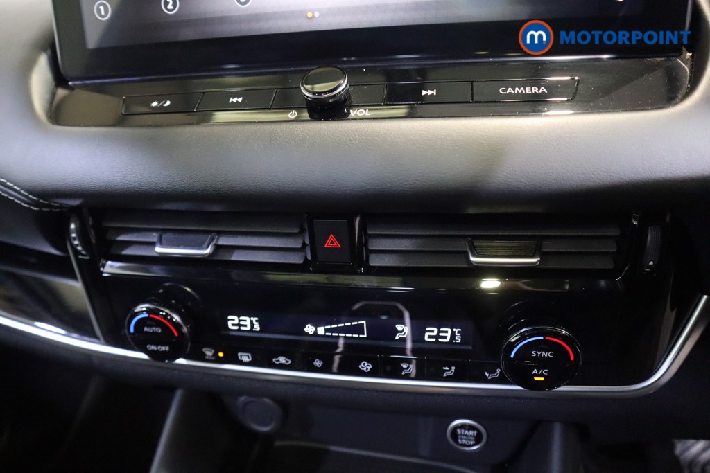 Nissan Qashqai N-Connecta Automatic Petrol SUV - Stock Number (1588711) - 5th supplementary image