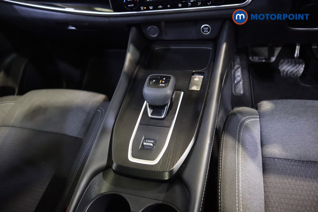 Nissan Qashqai N-Connecta Automatic Petrol SUV - Stock Number (1588711) - 6th supplementary image