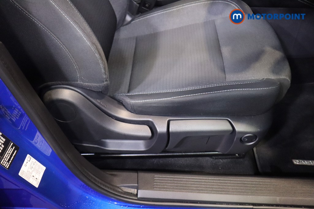 Nissan Qashqai N-Connecta Automatic Petrol SUV - Stock Number (1588711) - 16th supplementary image
