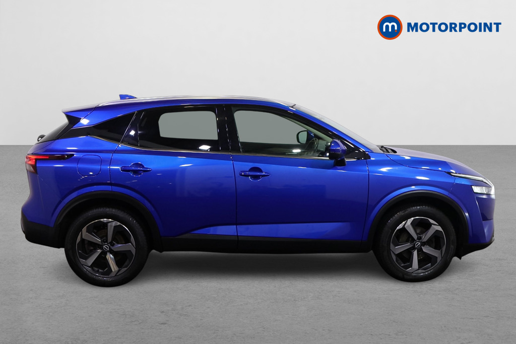 Nissan Qashqai N-Connecta Automatic Petrol SUV - Stock Number (1588711) - Drivers side
