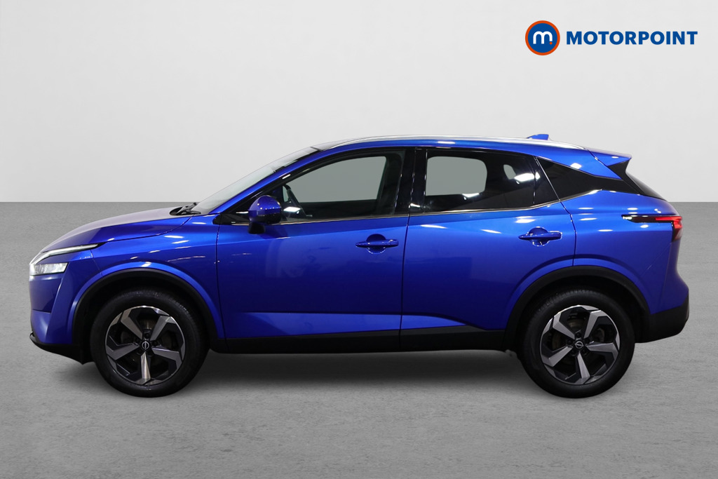 Nissan Qashqai N-Connecta Automatic Petrol SUV - Stock Number (1588711) - Passenger side