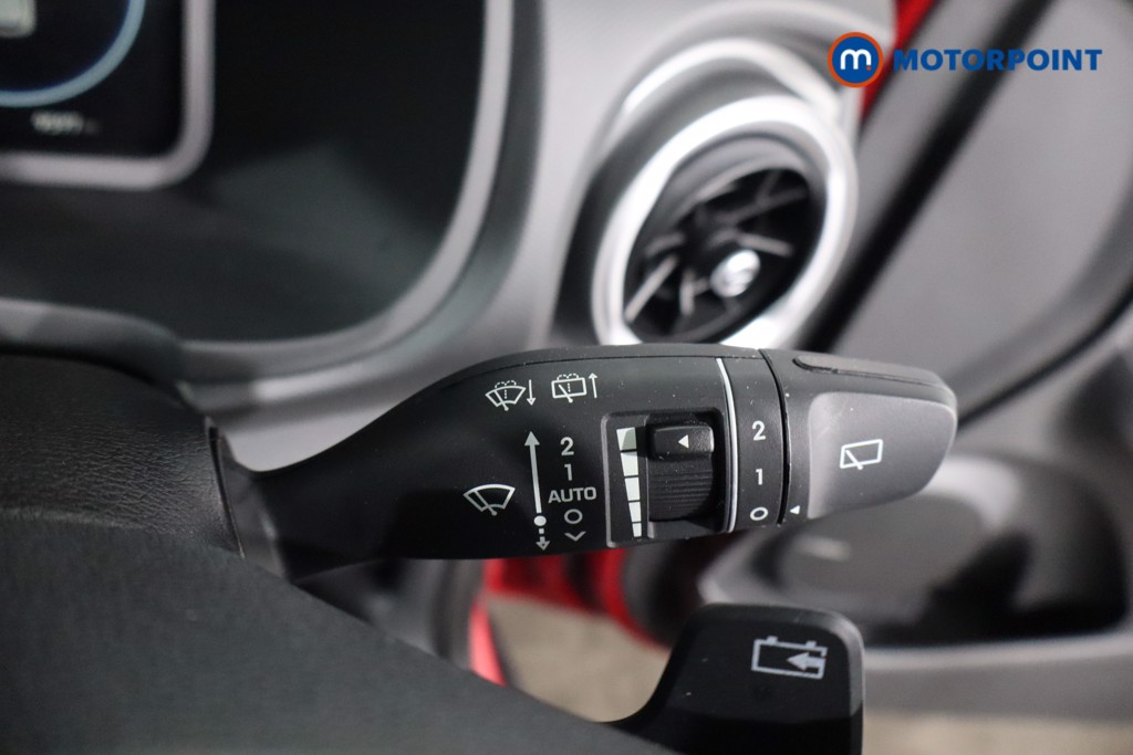 Hyundai Kona Premium Automatic Electric SUV - Stock Number (1588961) - 16th supplementary image
