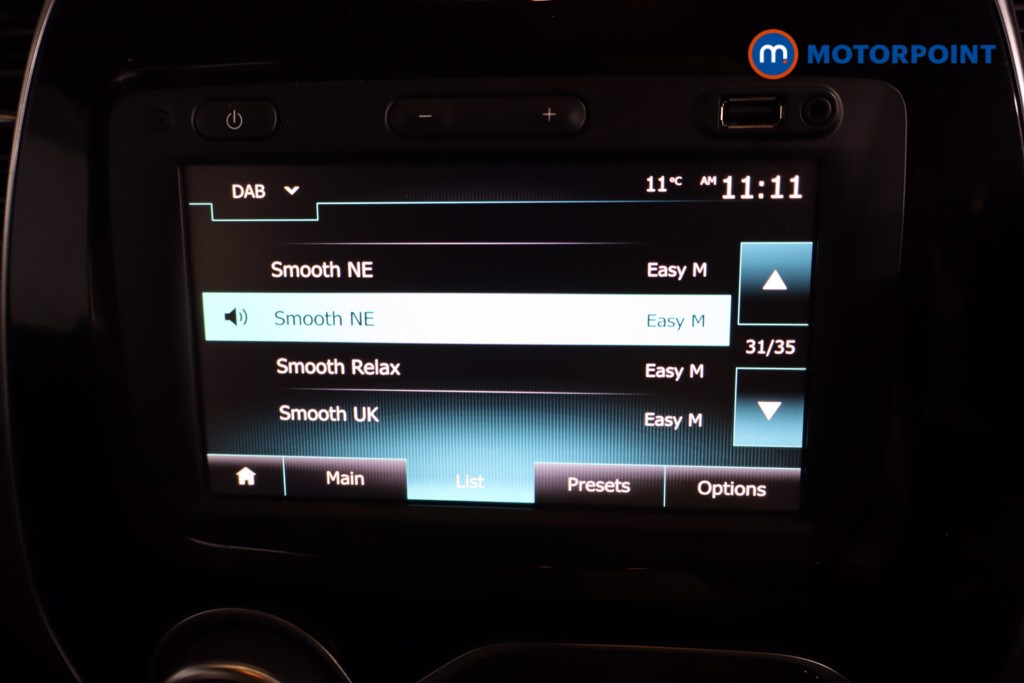 Renault Captur Iconic Manual Petrol SUV - Stock Number (1559033) - 5th supplementary image