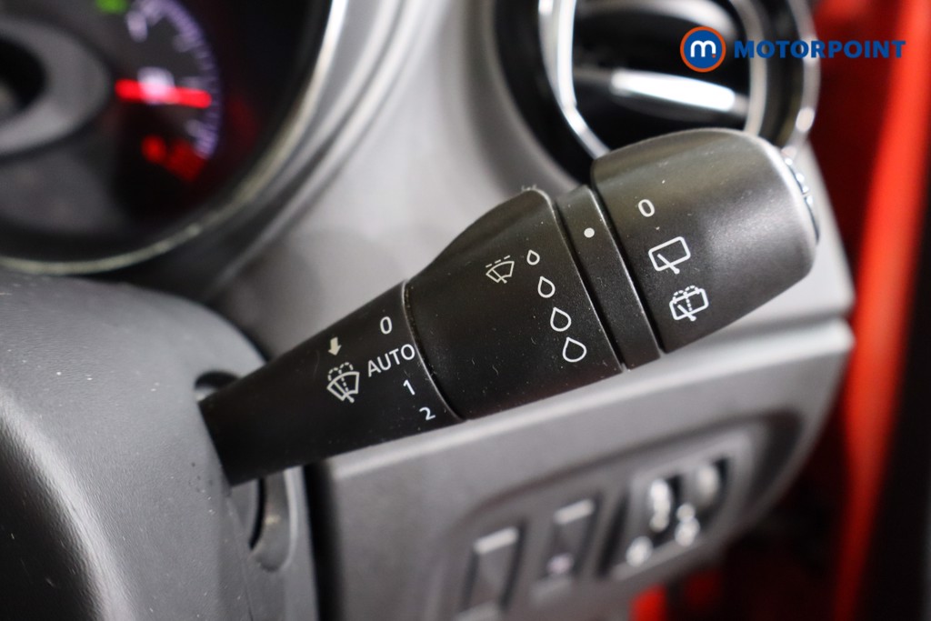 Renault Captur Iconic Manual Petrol SUV - Stock Number (1559033) - 17th supplementary image