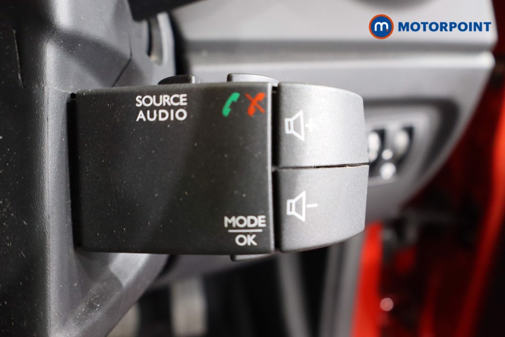 Renault Captur Iconic Manual Petrol SUV - Stock Number (1559033) - 18th supplementary image