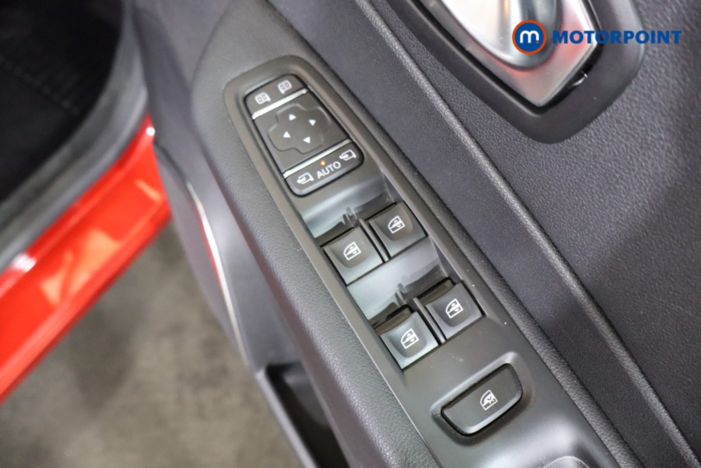 Renault Captur Iconic Manual Petrol SUV - Stock Number (1559033) - 20th supplementary image
