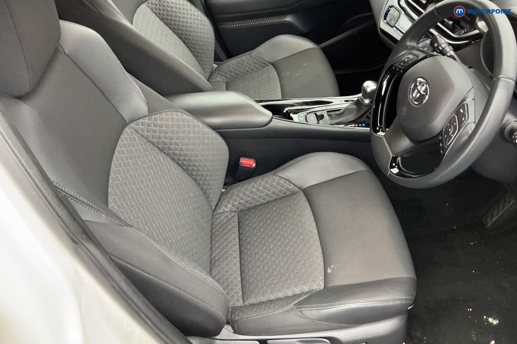 Toyota C-Hr Design Automatic Petrol-Electric Hybrid SUV - Stock Number (1566846) - 5th supplementary image