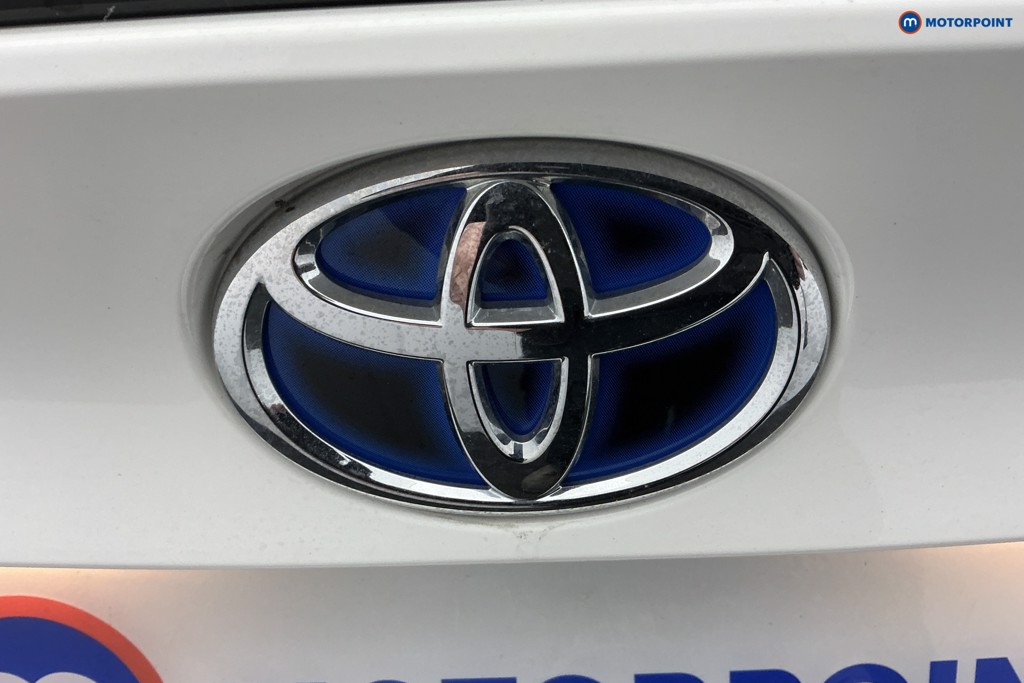 Toyota C-Hr Design Automatic Petrol-Electric Hybrid SUV - Stock Number (1566846) - 32nd supplementary image