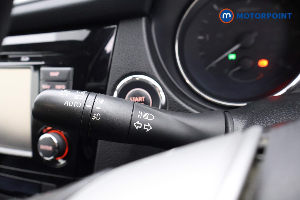 Nissan X-Trail Tekna Manual Diesel SUV - Stock Number (1568265) - 5th supplementary image