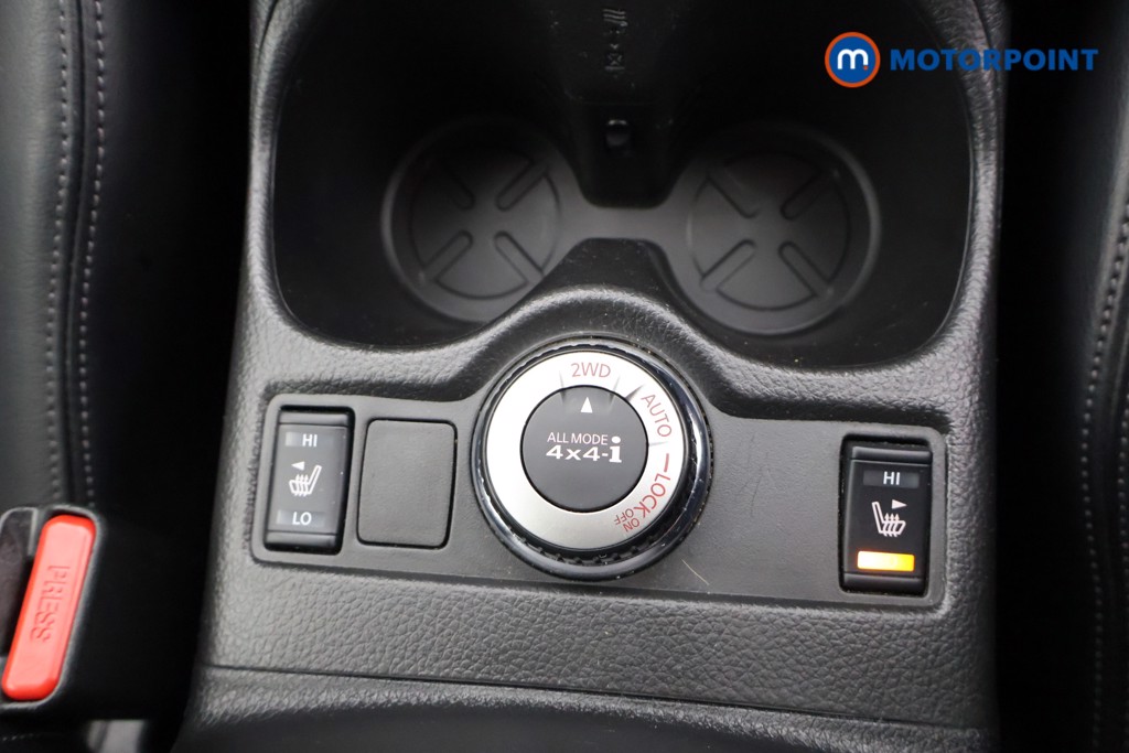 Nissan X-Trail Tekna Manual Diesel SUV - Stock Number (1568265) - 12th supplementary image