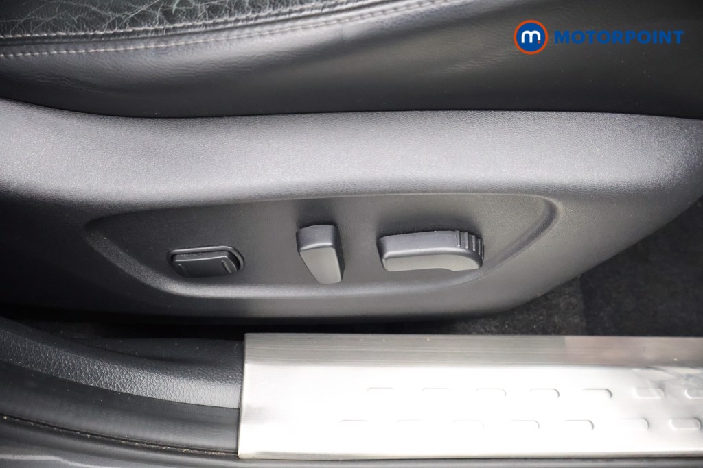 Nissan X-Trail Tekna Manual Diesel SUV - Stock Number (1568265) - 19th supplementary image