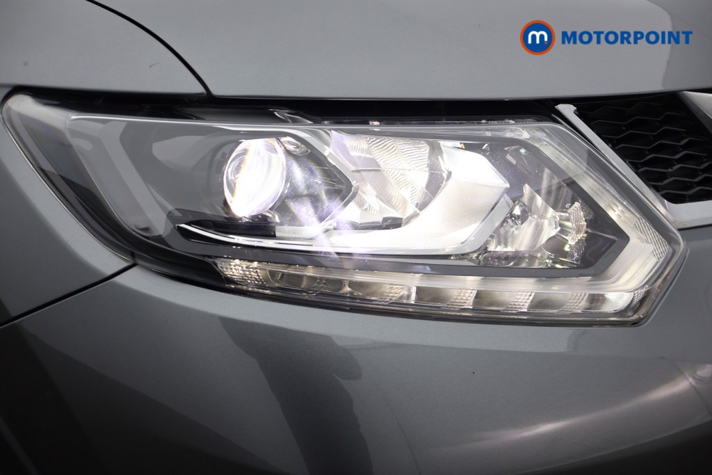 Nissan X-Trail Tekna Manual Diesel SUV - Stock Number (1568265) - 35th supplementary image