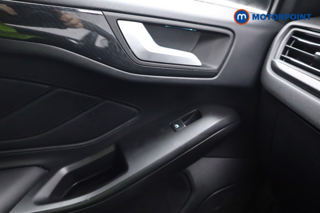 Ford Focus St-Line Vignale Manual Petrol Hatchback - Stock Number (1574422) - 10th supplementary image