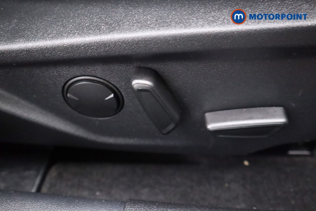Ford Focus St-Line Vignale Manual Petrol Hatchback - Stock Number (1574422) - 17th supplementary image
