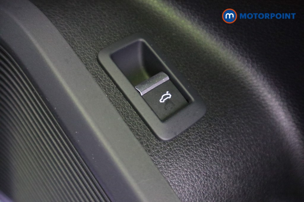 Audi Q5 Edition 1 Automatic Petrol SUV - Stock Number (1579433) - 17th supplementary image