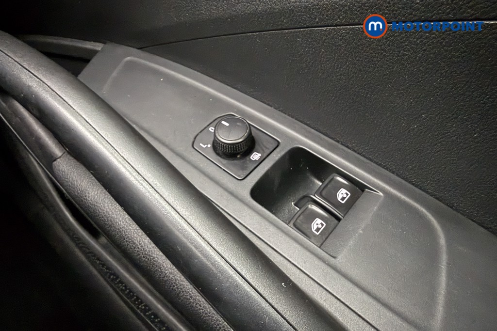Skoda Fabia Colour Edition Manual Petrol Hatchback - Stock Number (1579562) - 15th supplementary image