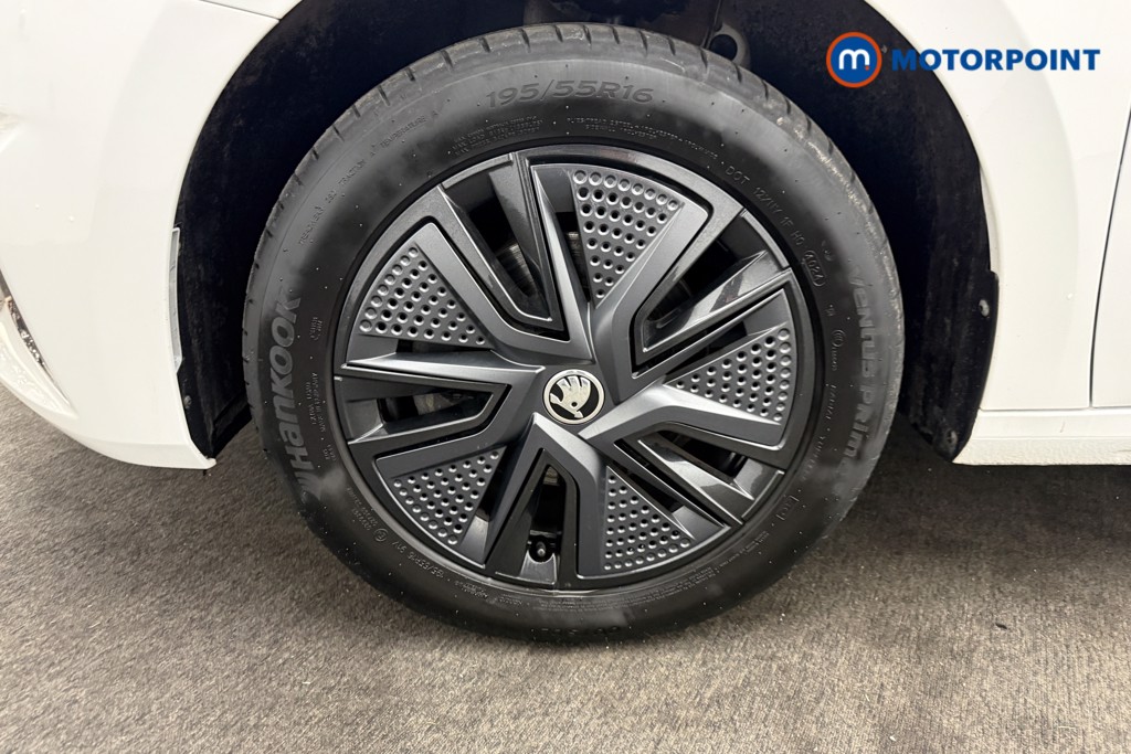 Skoda Fabia Colour Edition Manual Petrol Hatchback - Stock Number (1579562) - 24th supplementary image