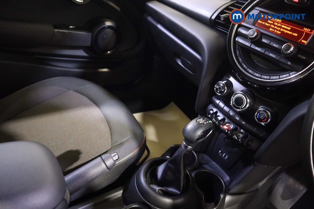 Mini Hatchback Cooper Automatic Petrol Hatchback - Stock Number (1580224) - 7th supplementary image