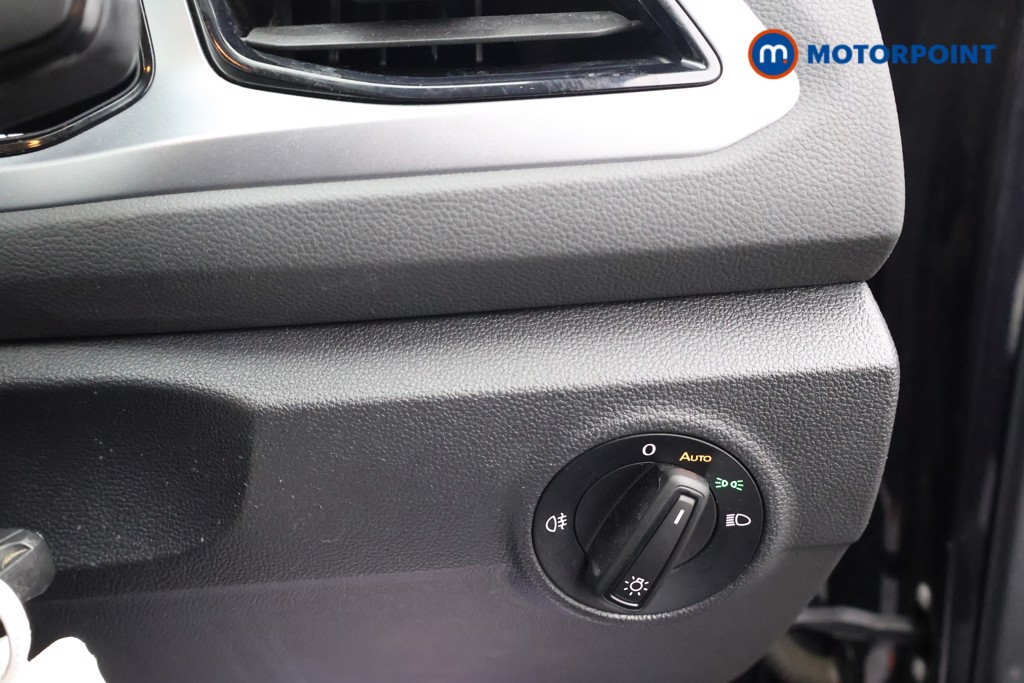 Volkswagen T-Roc Life Manual Petrol SUV - Stock Number (1580554) - 7th supplementary image